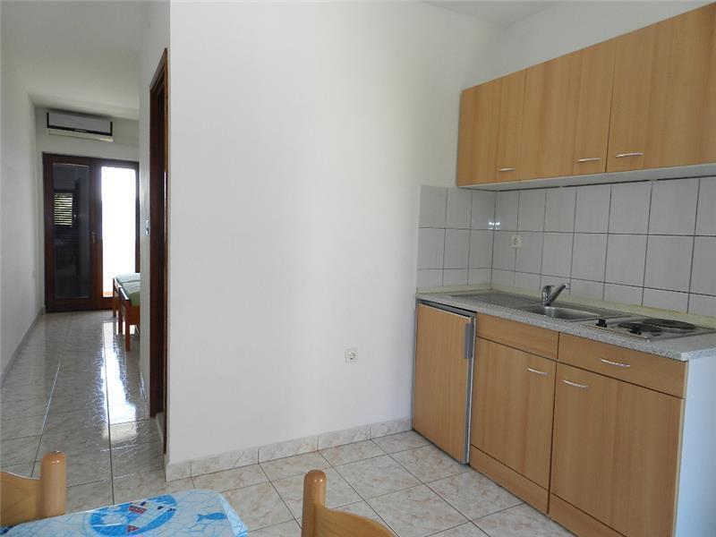 Apartment Mate *