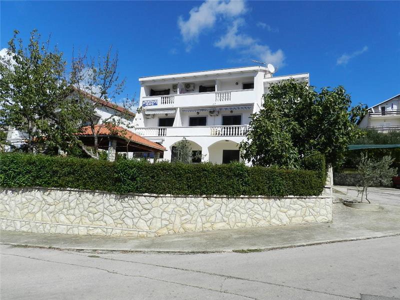 Mate Apartment